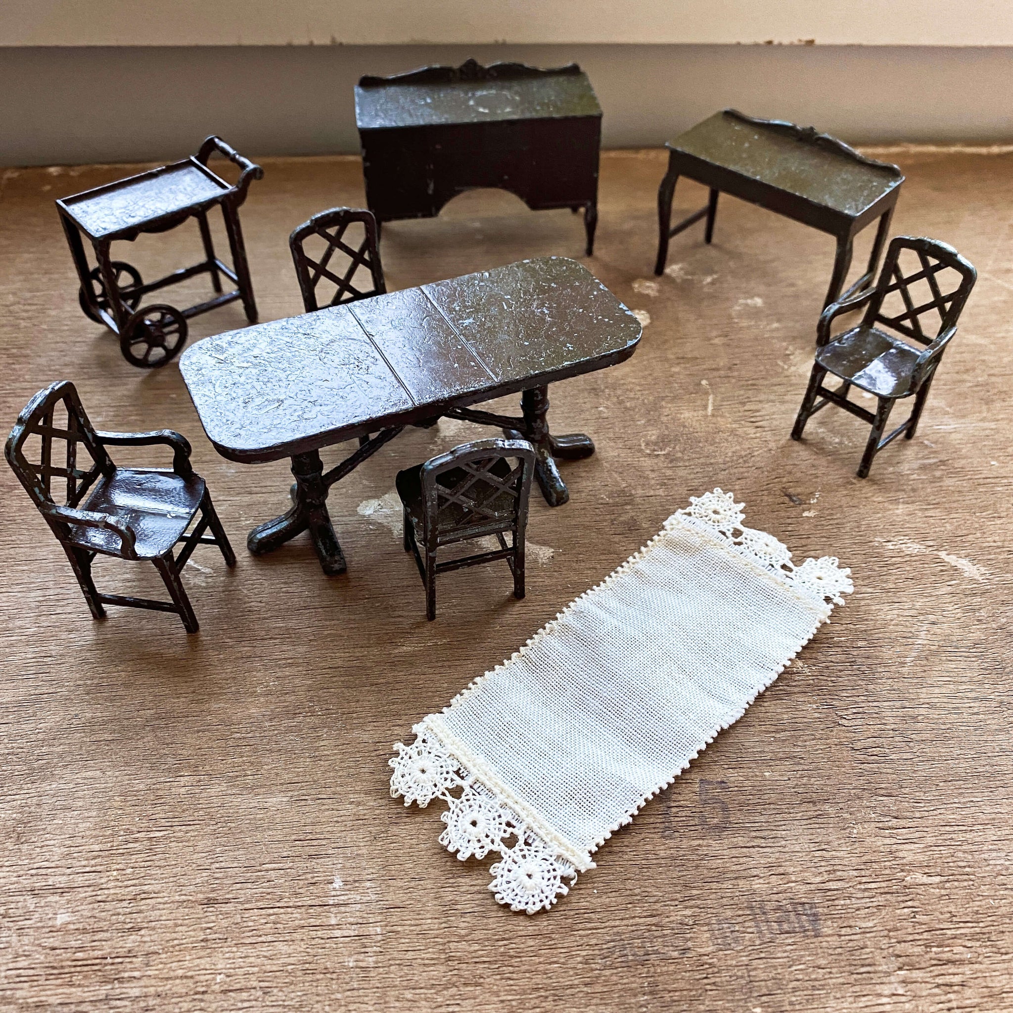 Vintage 1930s Tootsietoy Dining Room Furniture - 9 Pieces