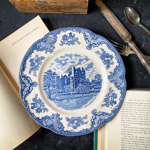 Vintage Johnson Bros Blarney Castle Dinner Plate circa 1970s - Old Britain Castles Series