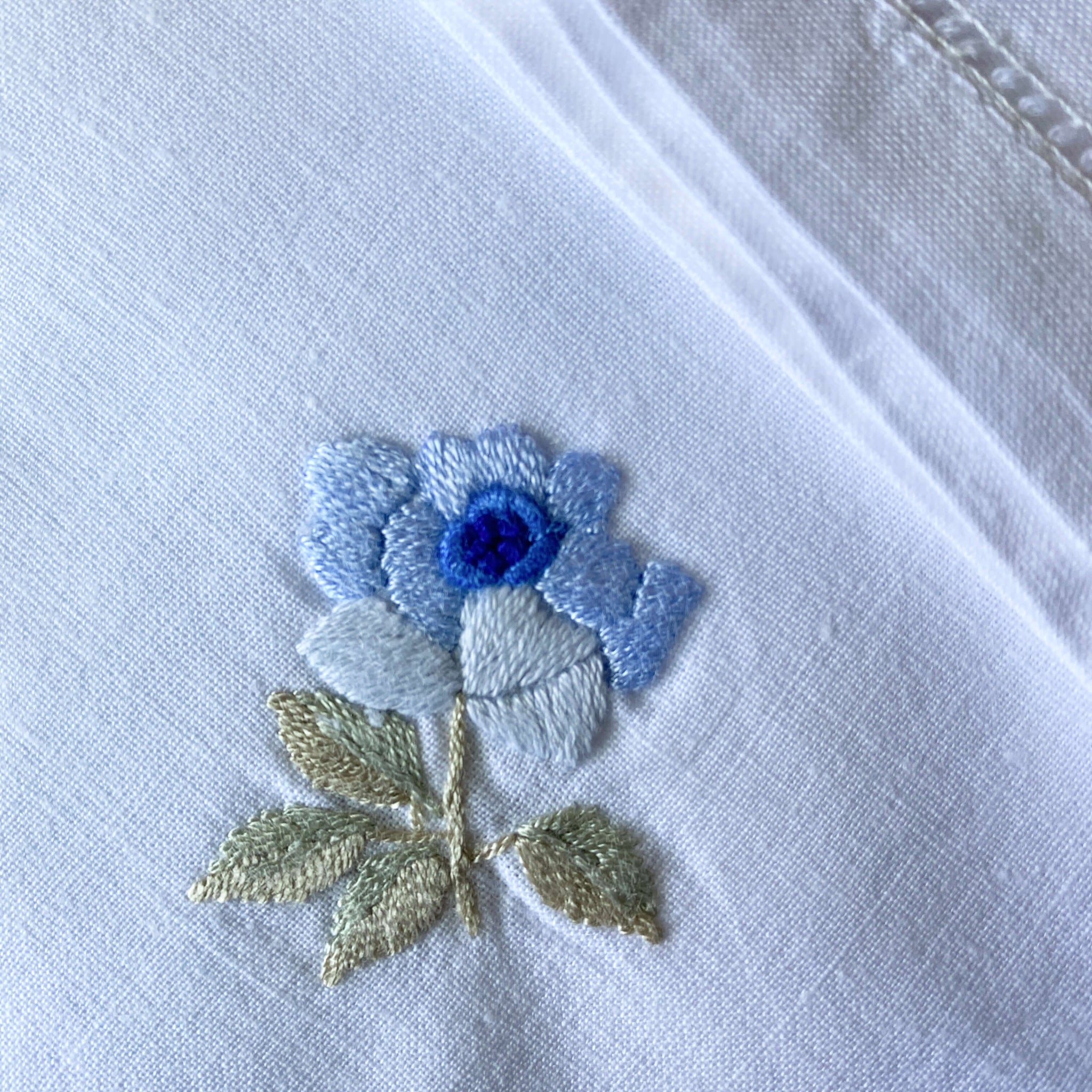 Vintage 15x15 Cotton Dinner Napkins with Blue Embroidered Flower & Hemstitching