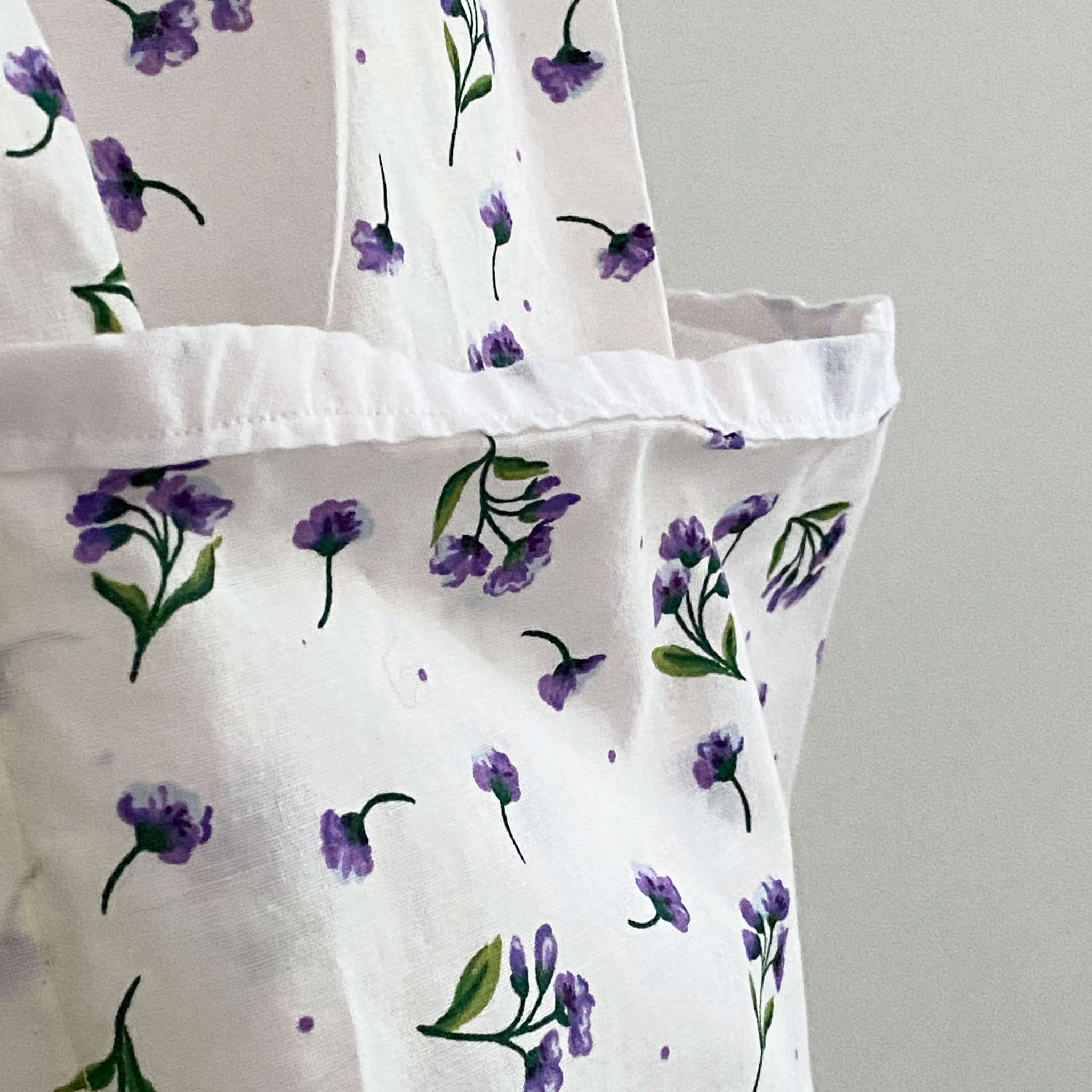 Vintage White & Purple Floral Half Apron with Pockets