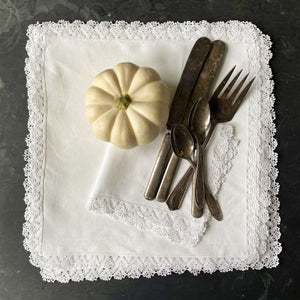 Vintage White Linen Napkins with Crocheted Lace Edge - Set of 8 - 13x13 Hors D'oeuvres Size