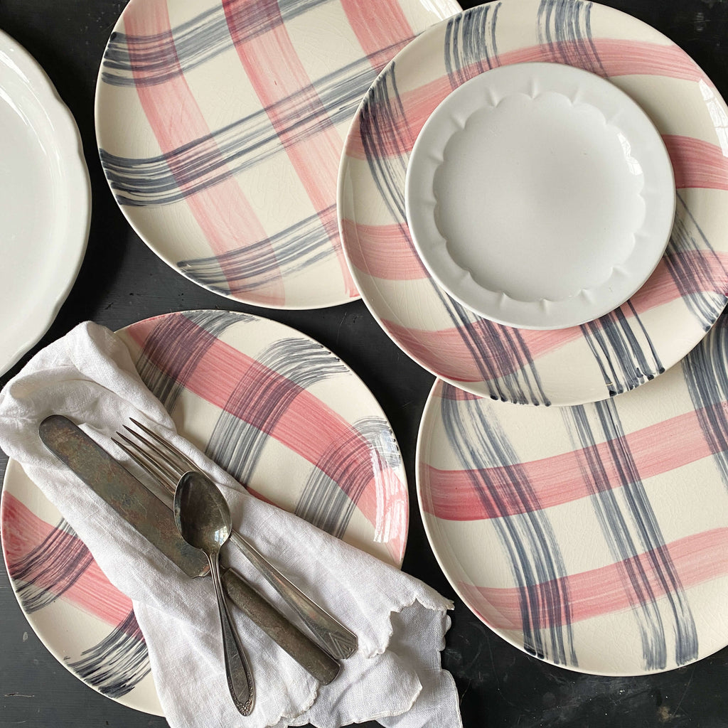 Vintage 1950s Pink Plaid Dinner Plates by Stetson - Pink N' Charcoal Pattern - Set of Four