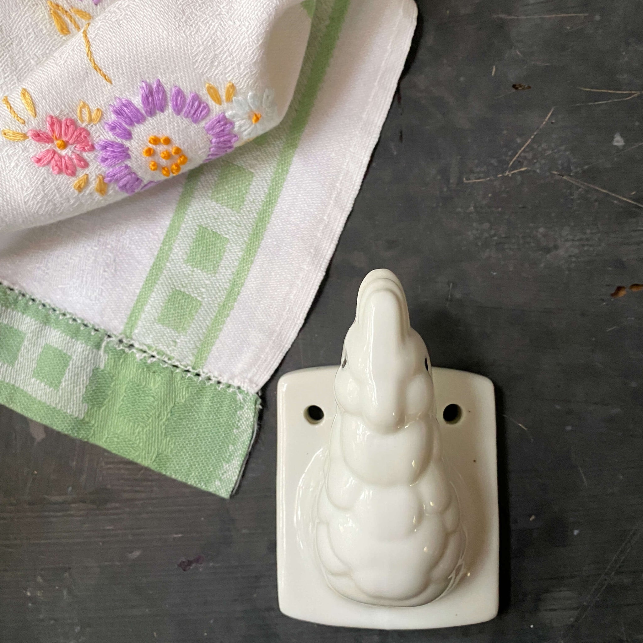 Vintage Ceramic Bird Wall Hook - White Farmhouse Kitchen Decor