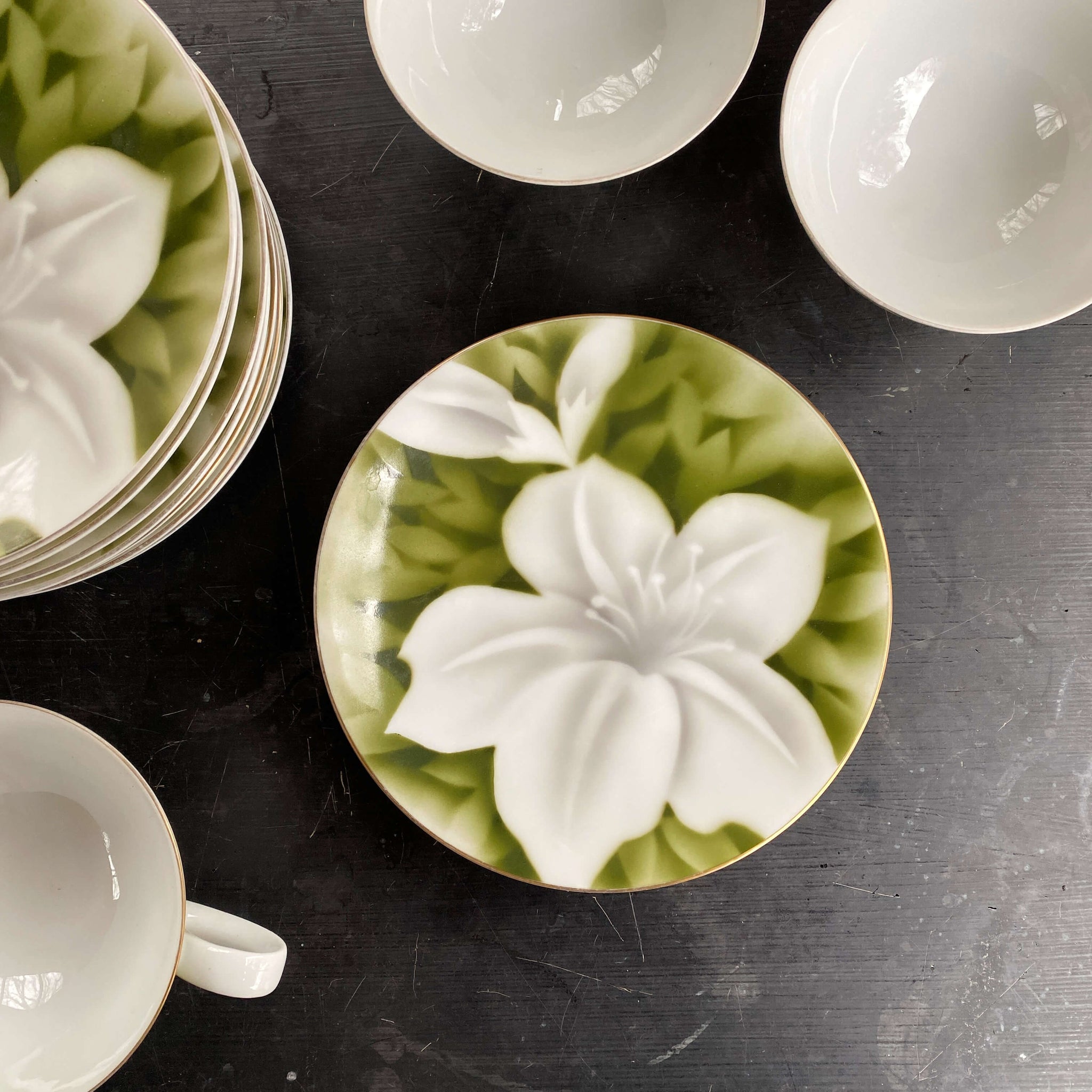 lily white designs Rare Green and White Porcelain Cups & Saucers by Syunzan