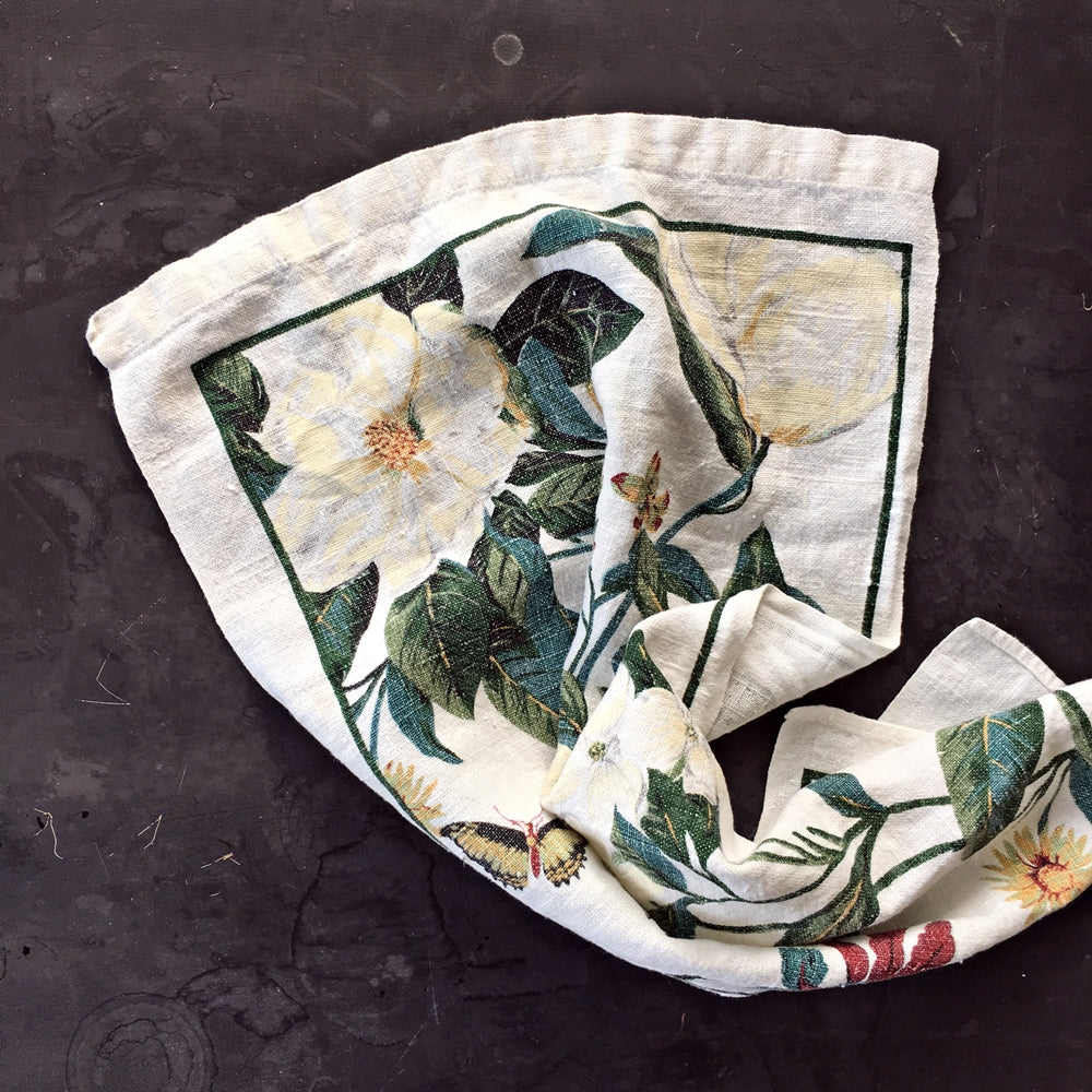 Vintage Williamsburg Tea Towel - Magnolia and Dogwood Design - Linen